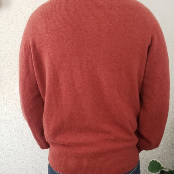 Brooks Brothers Italian cashmere V neck Sweater - Picture 6 of 7